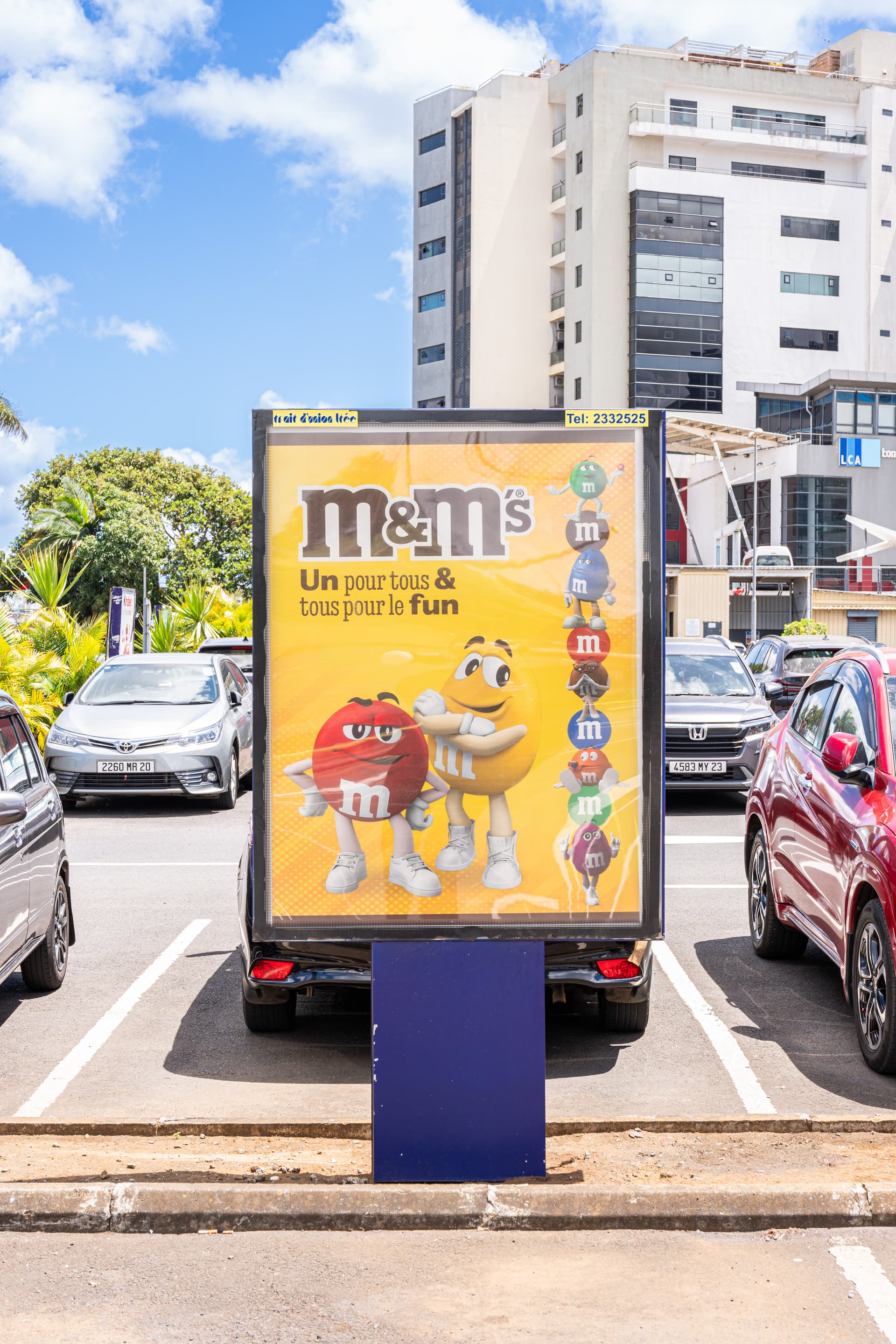 Supermarket Billboard Advertising - Project 4